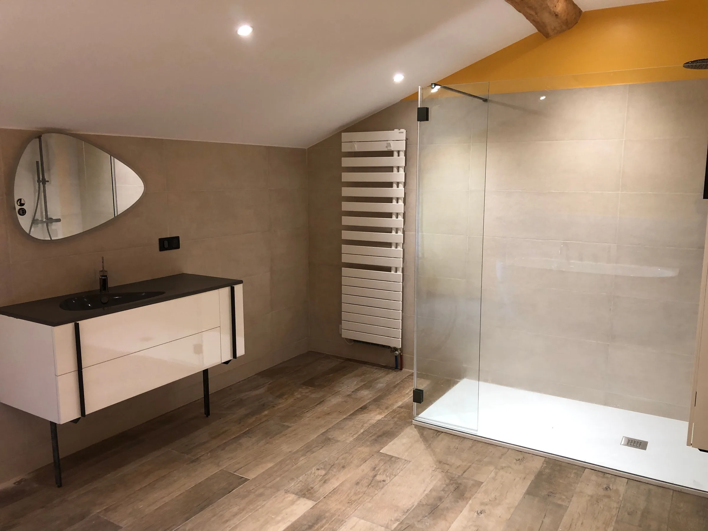 Création d'une salle de bain dans les combles - après